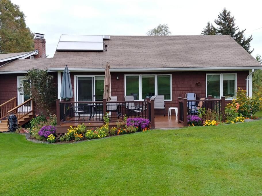 Spacious country retreat close to town and nature, Sylvana Farm VT - Housity
