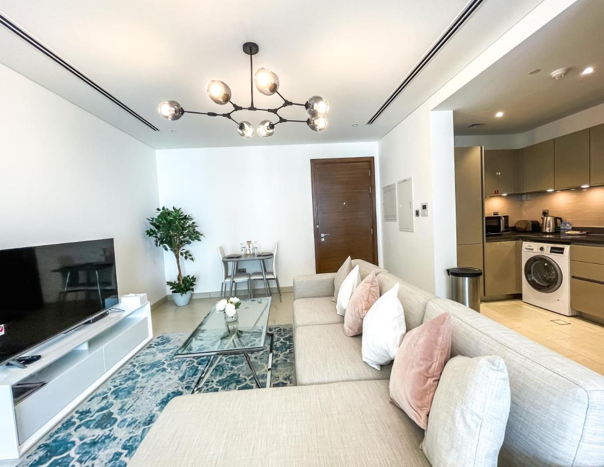 STAY BY LATINEM Luxury Studio Holiday Home G2-2608 near Burj Khalifa - Housity