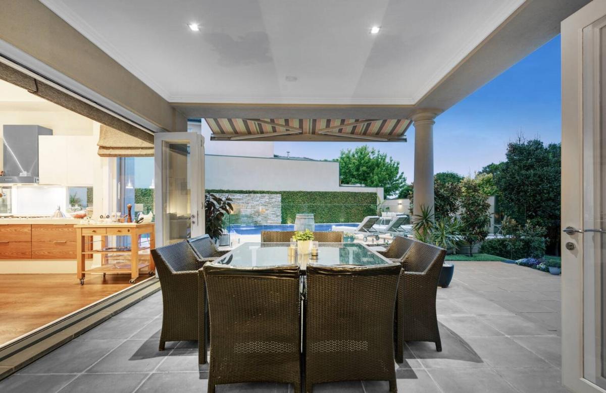 Eloquen style and elegance with easy access - Housity