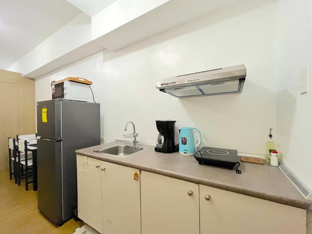 Cozy 1 Bed Unit WIFI in Grace Residences Taguig City - Housity