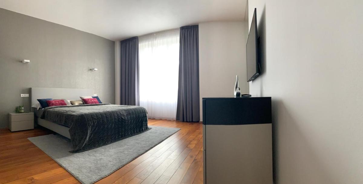 Suitetrails - Premium apartment near Banská Bystrica square with two big bedrooms
