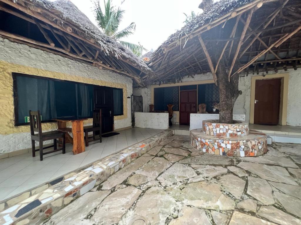 Nice and cosy Studio en-suite kitchenette Kenya - Housity