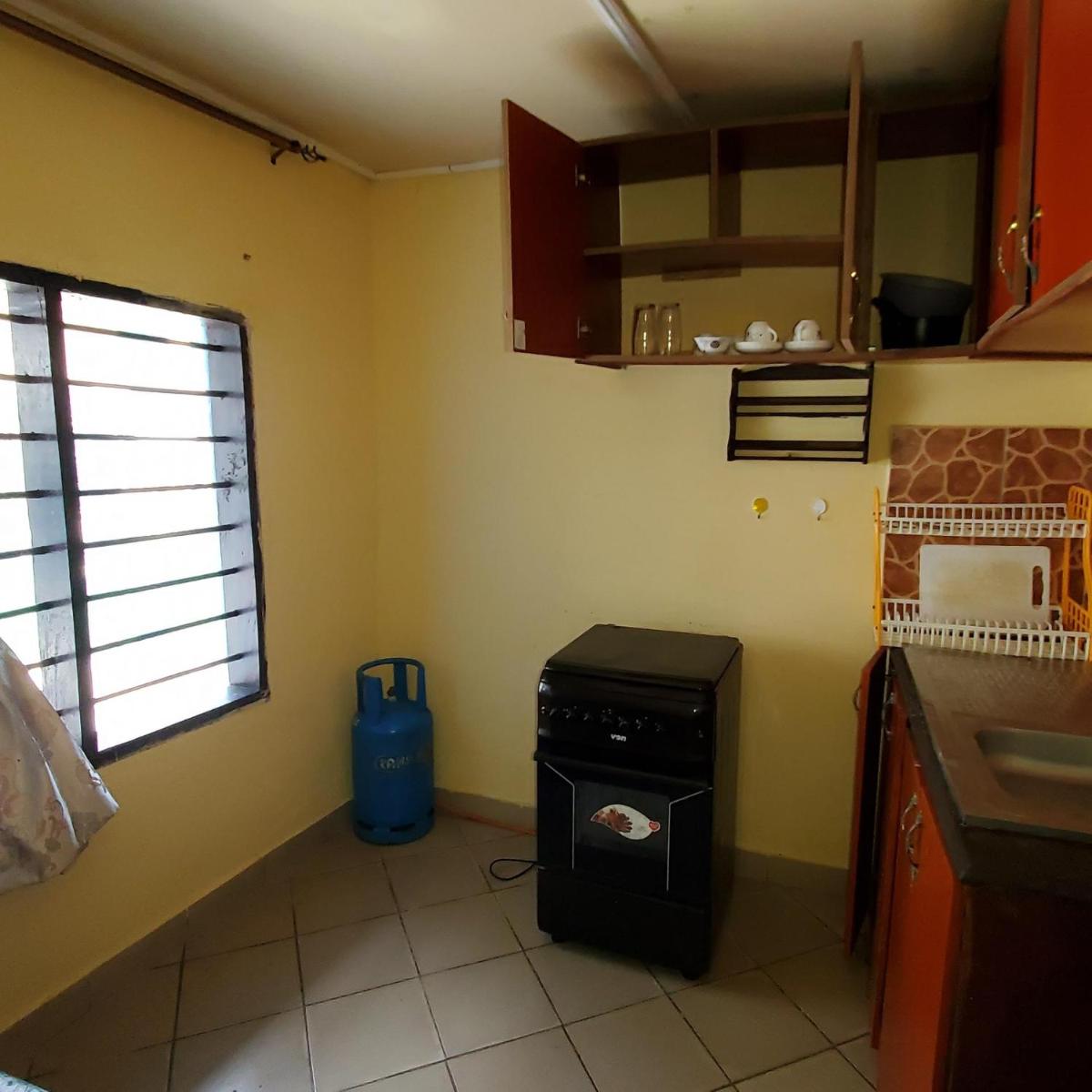 Nice and cosy Studio en-suite kitchenette Kenya - Housity