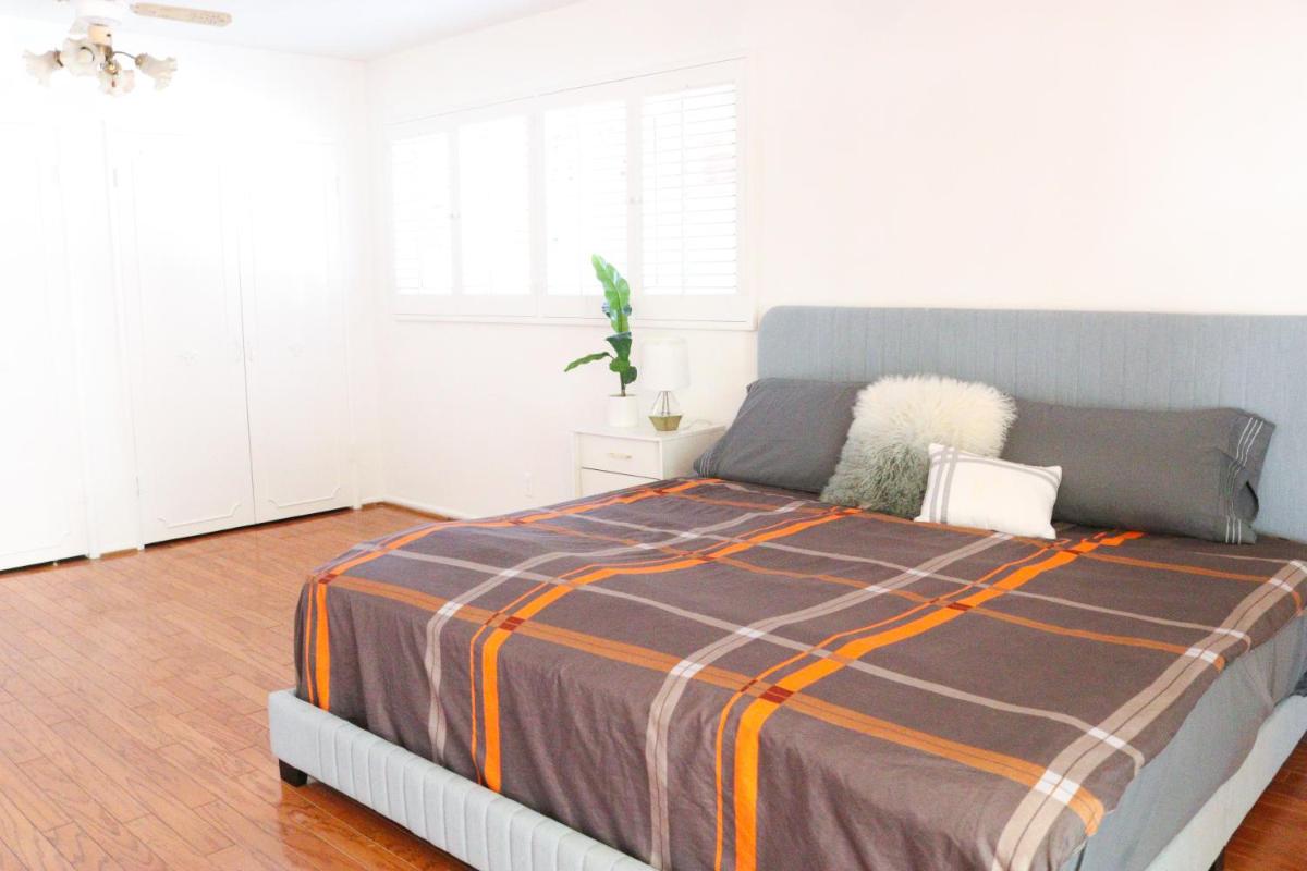 Suitetrails - Gorgeous 3 bed 2 bath house, pool, piano and much more!