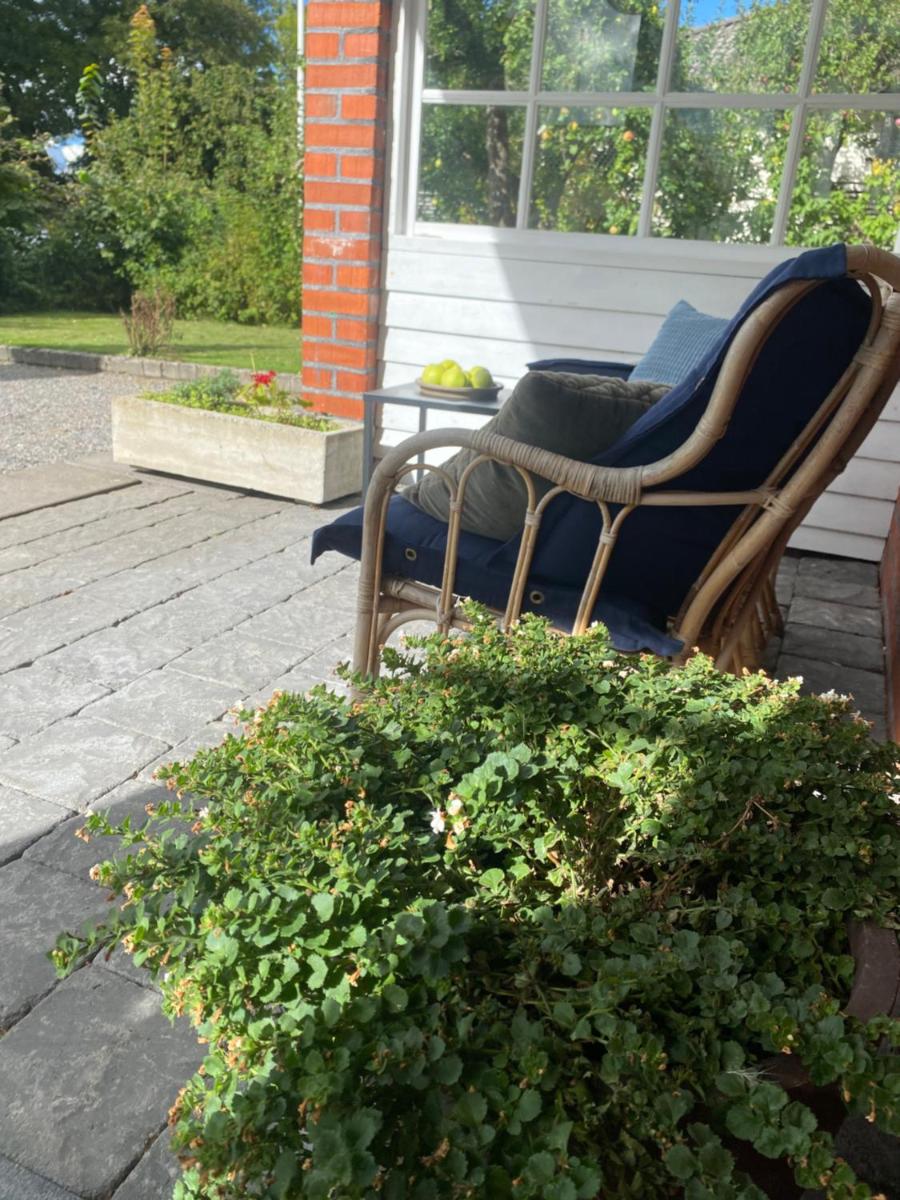 Central lägenhet med egen sjö - Housity