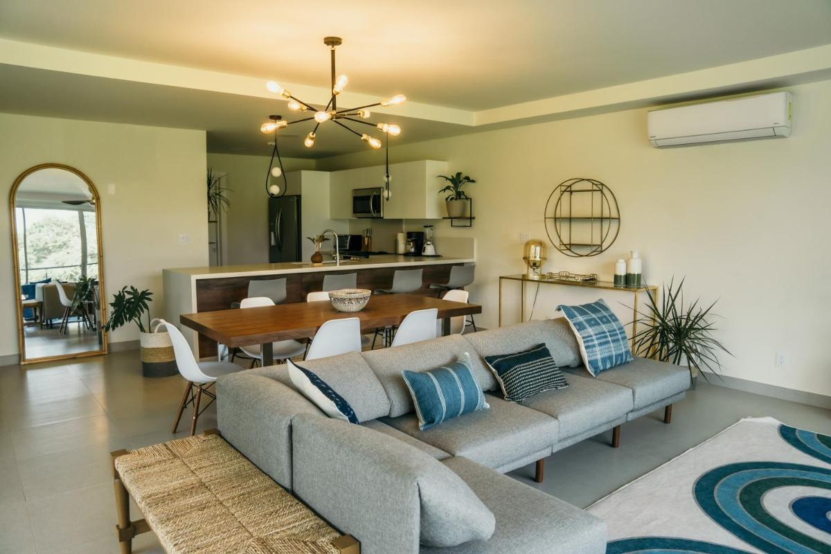 Modern Tropical Retreat - Housity