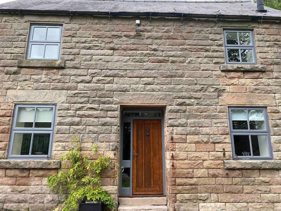 Luxury Peak District 2 Bedroom Boutique Cottage - Housity