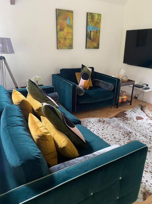 Luxury Peak District 2 Bedroom Boutique Cottage - Housity
