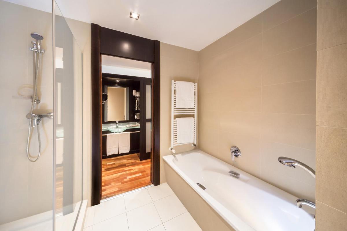 Un baño de Occidental Aranjuez