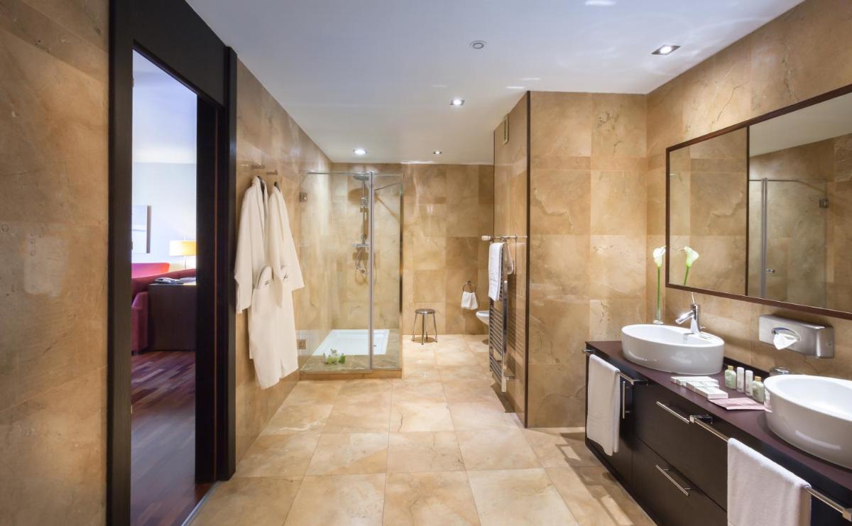 Un baño de Occidental Aranjuez