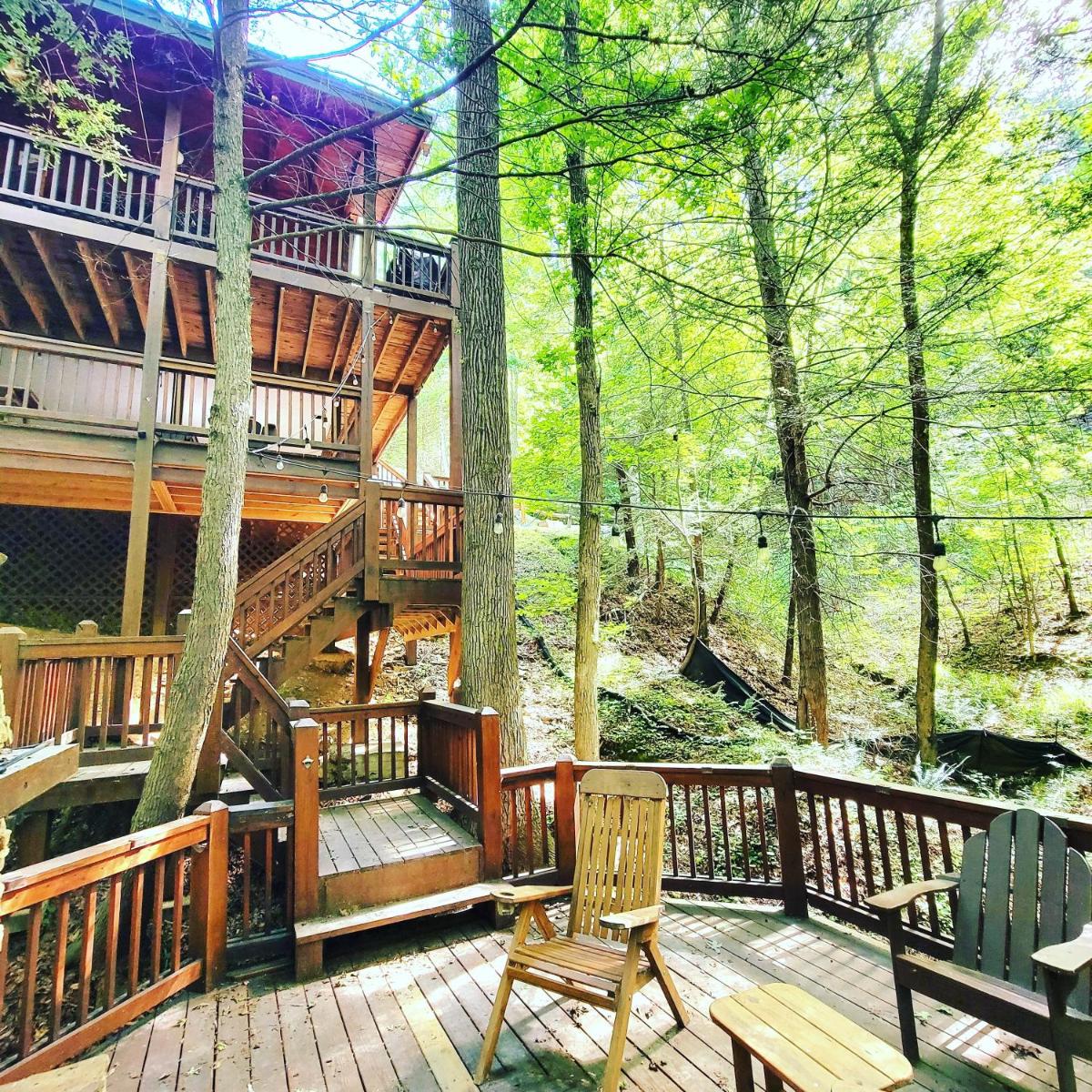 LUXURY CABIN WITH WATERVIEW AND PRIVACY, hiking - Housity