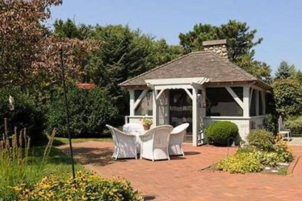 4 Bedroom cape-house - Housity