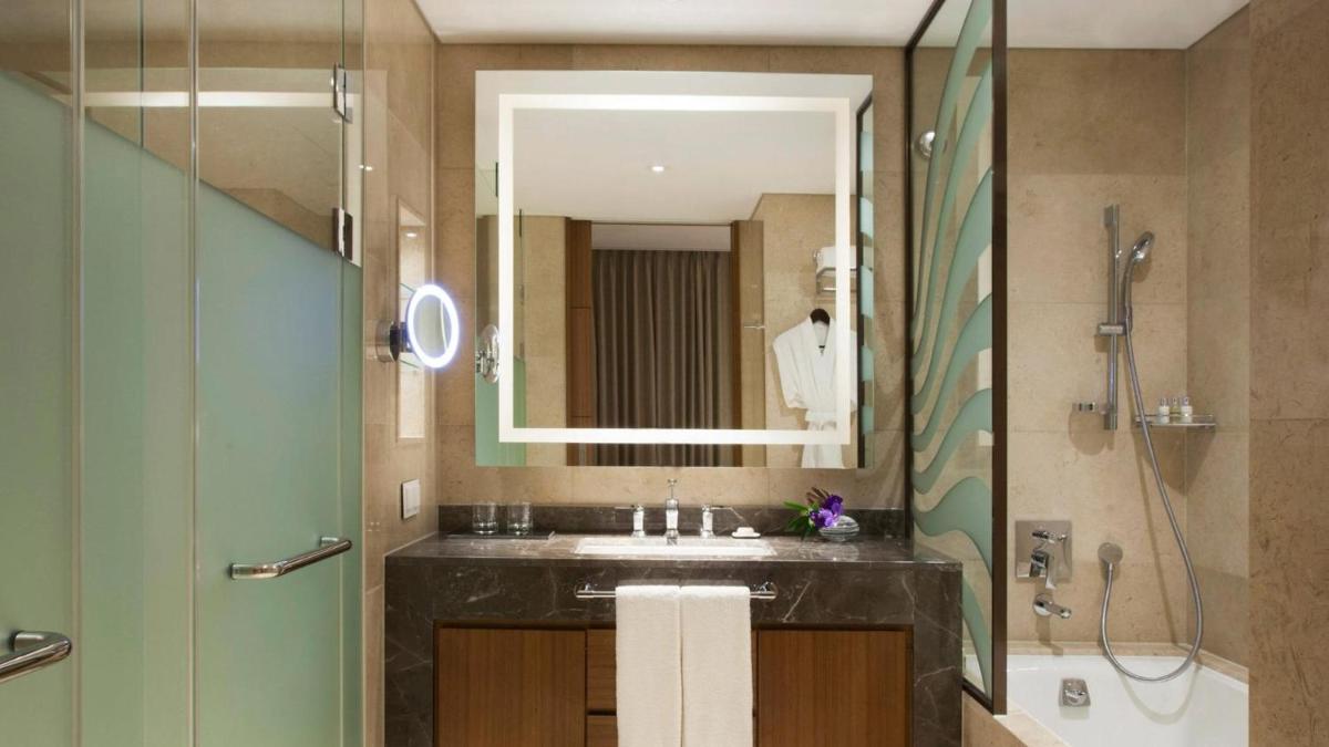 LOTTE City Hotel Jeju - Housity