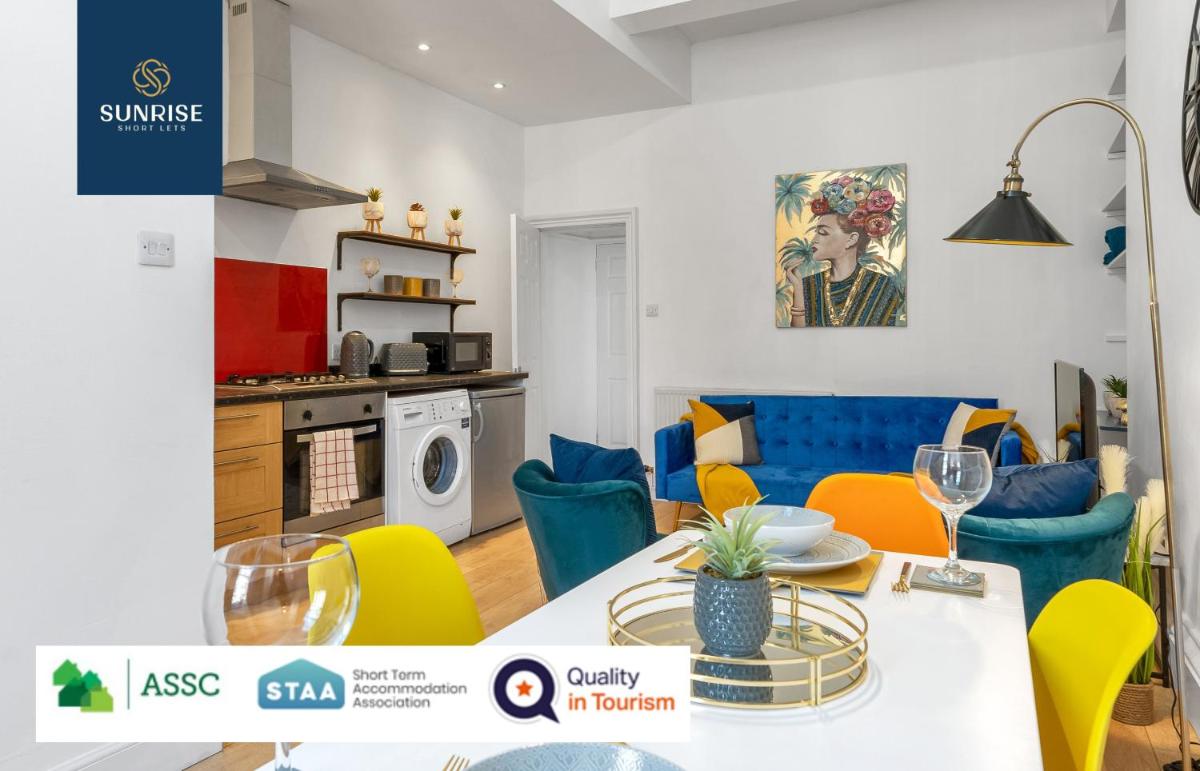 Cosy 1 Bed Main Door Apartment in Lovely Leith, FAVOURITE for Tourists, Relocation, Businesses, Long Stays Welcome - Housity