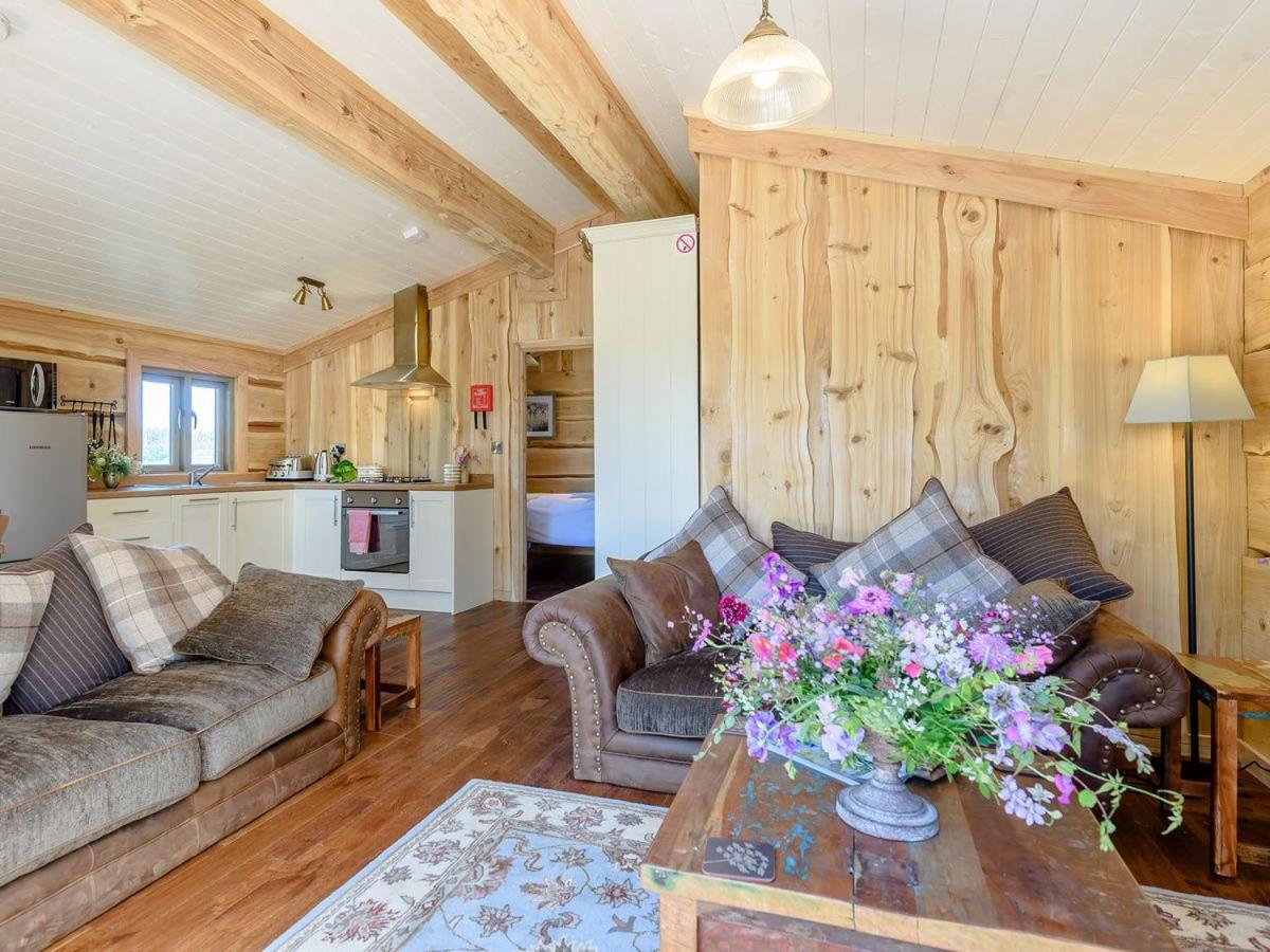 Kingfisher Cabin - Housity
