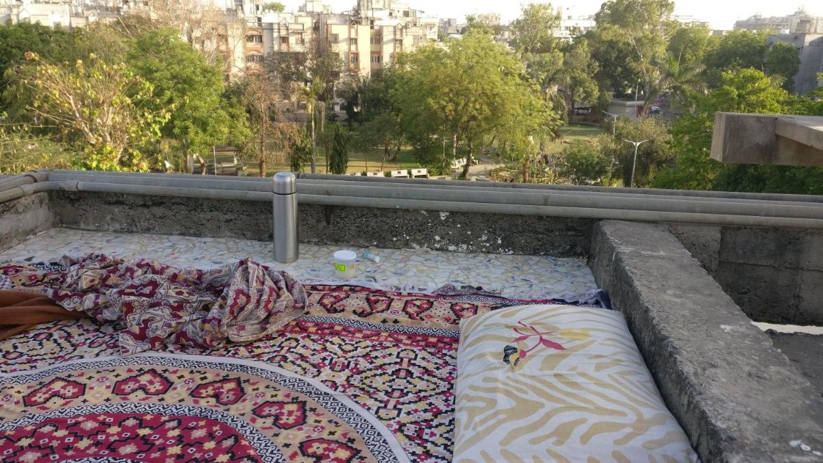 Stay with Music Artist RAME in 1BHK Home/Studio - SwanStays - Housity