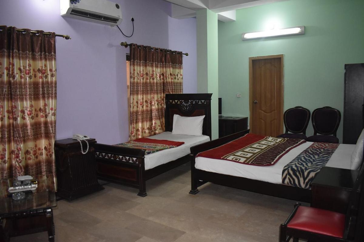 Hotel The Oriel Islamabad - Housity