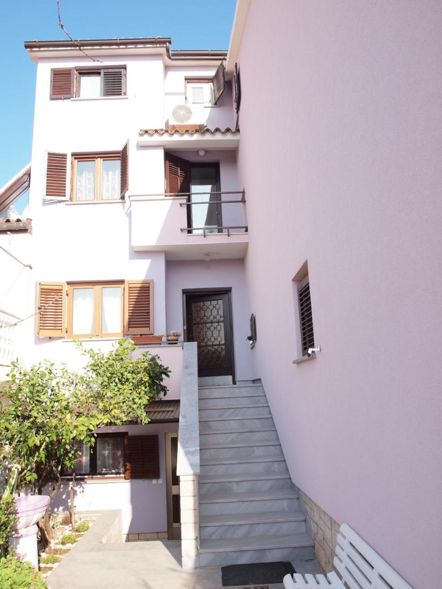 Apartments Žufić - Housity