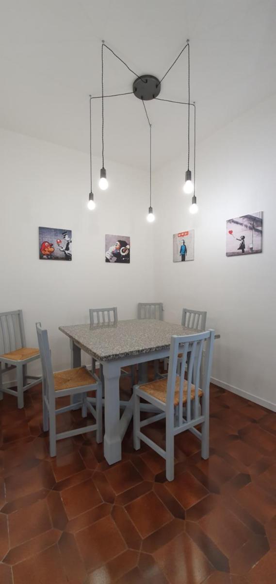 Suitetrails - 2 bed flat Centre & Stadio free parking