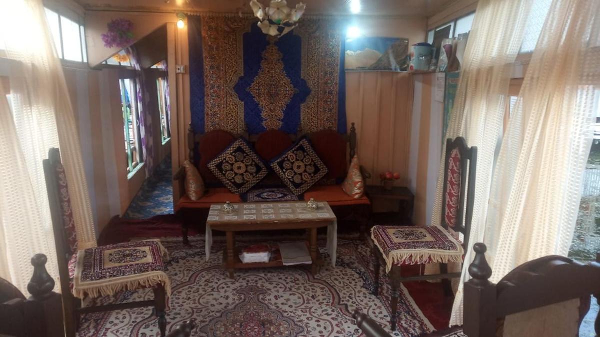 Suitetrails - New Dunhill Houseboat