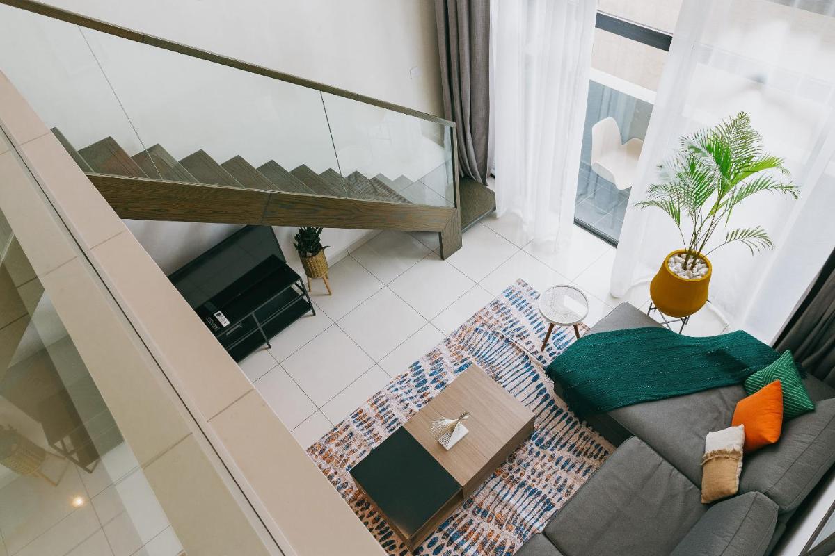 The Avery, 2 Bed Duplex Apartment at Embassy Gardens - Housity