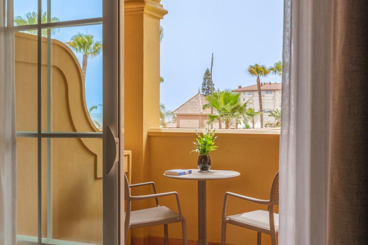 Un balcón o terraza de Iberostar Waves Málaga Playa
