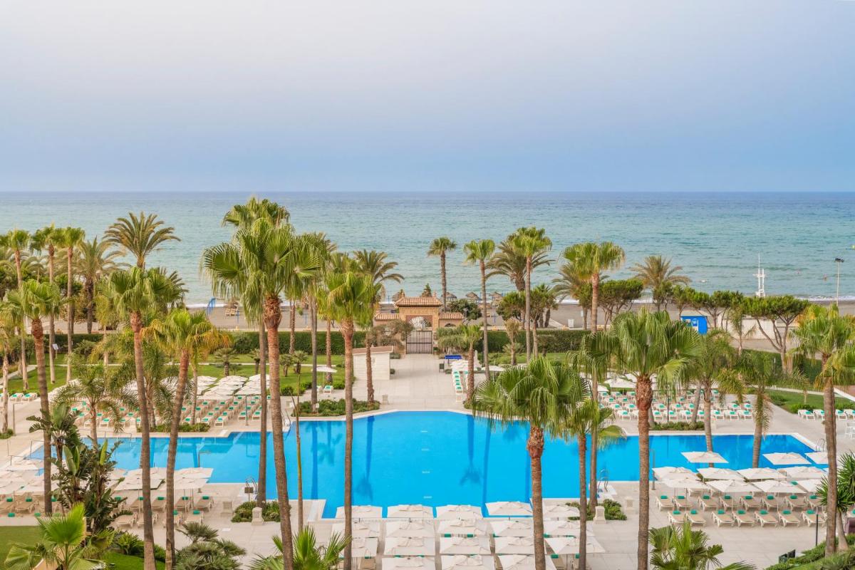Piscina en o cerca de Iberostar Waves Málaga Playa