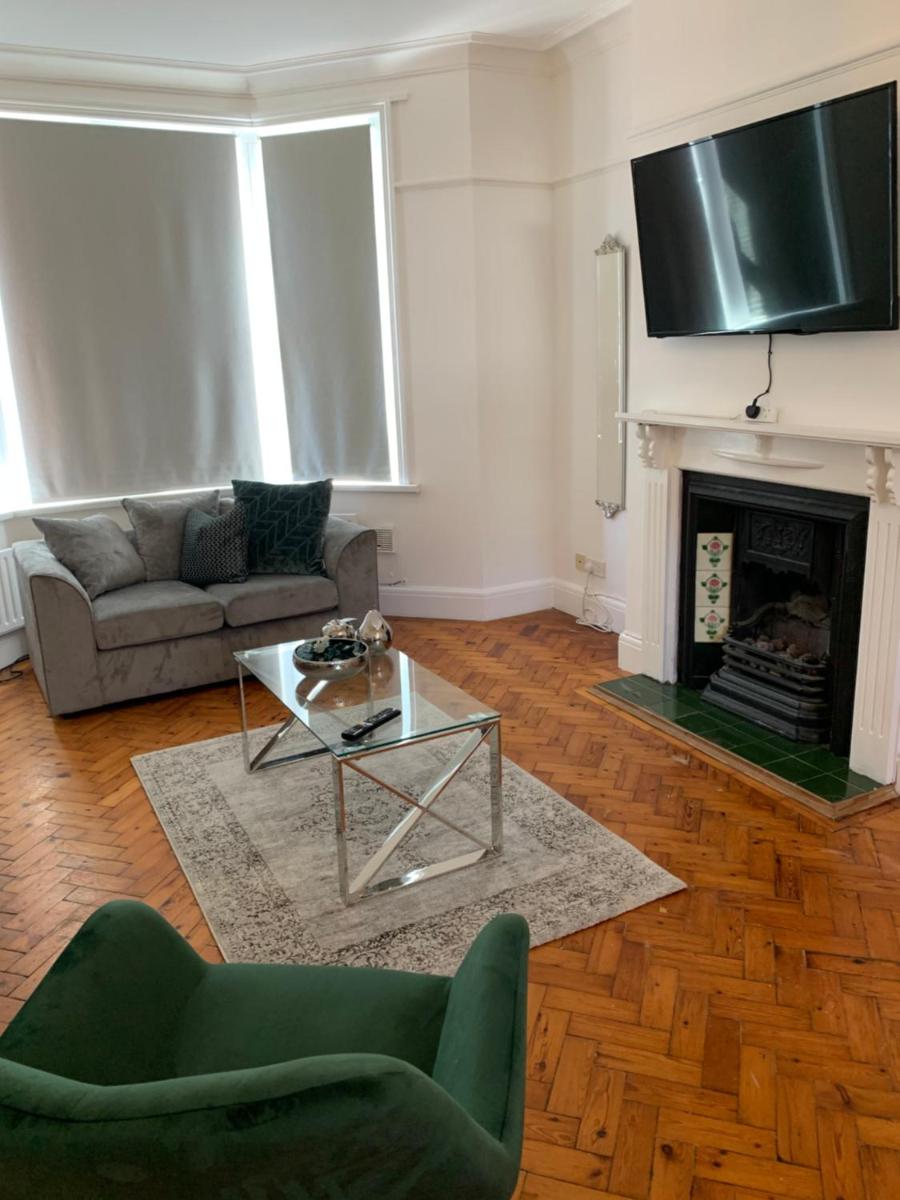 4 bedroom House nr Cardiff City Centre - Housity
