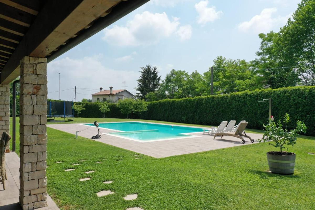 Wanderlust Apt in Villa con Piscina - 45 min Venezia - Zona Unesco - Housity
