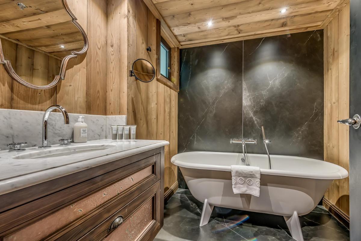 Salle de bains dans l'établissement Hotel & Spa Le Val d'Isère