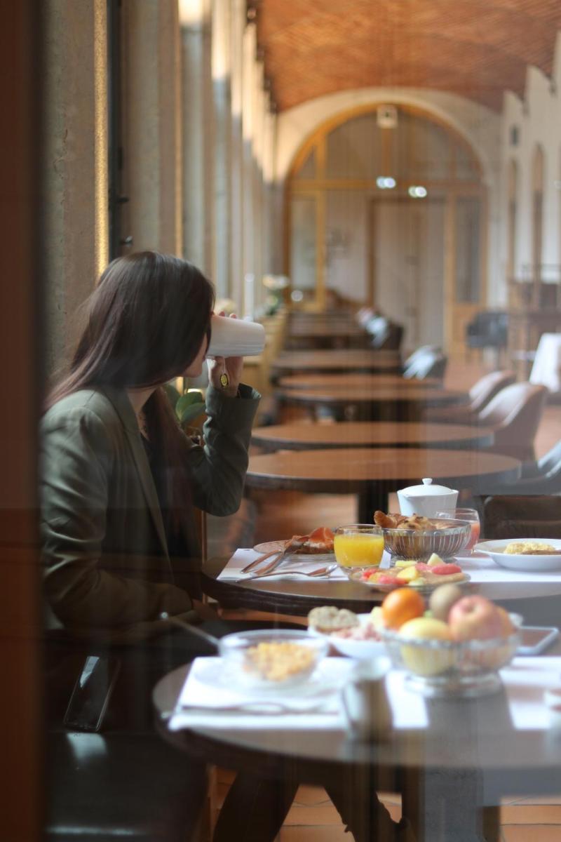 Nourriture dans l'hôtel ou à proximité