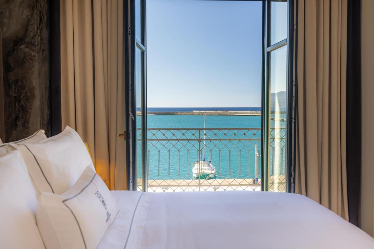 Grand Hotel Kalamata - Housity