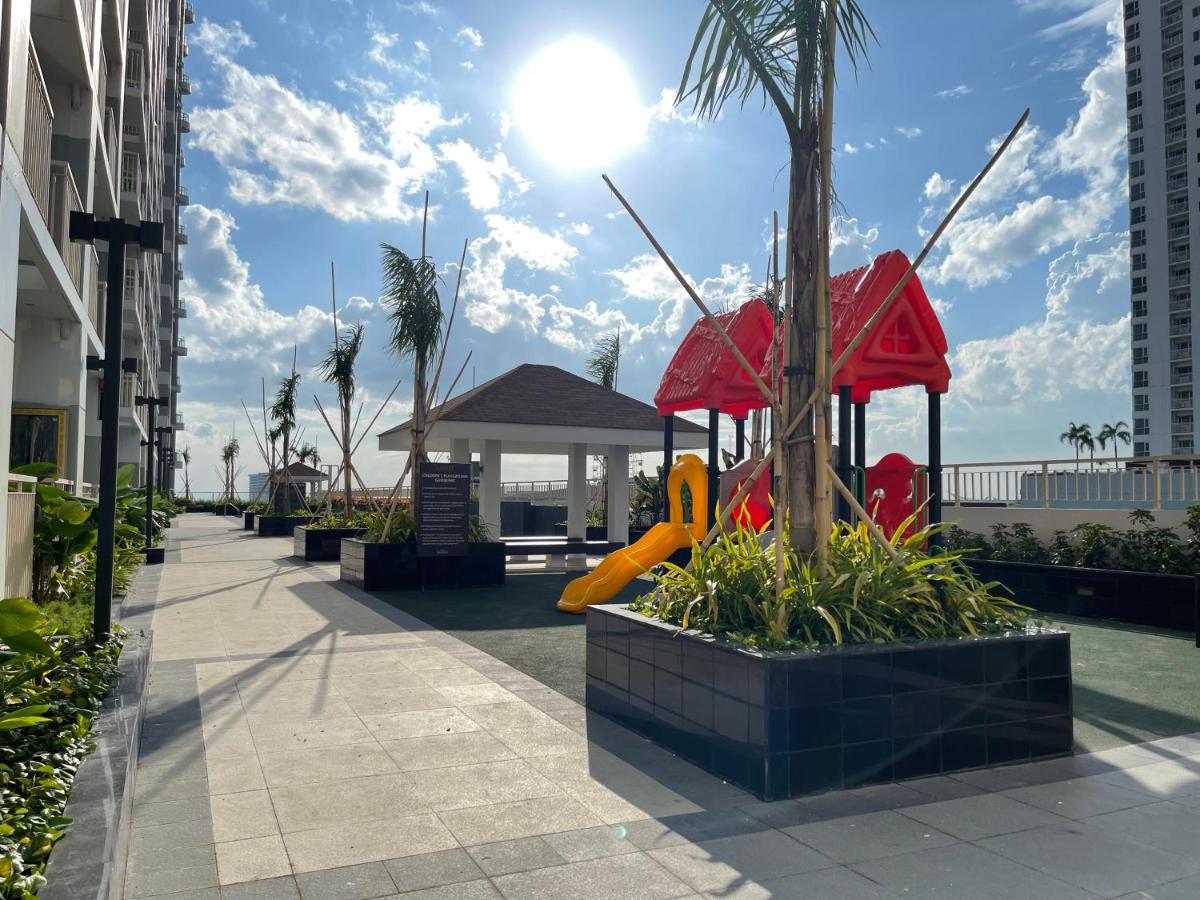 Condo with City & Bay Views - Housity