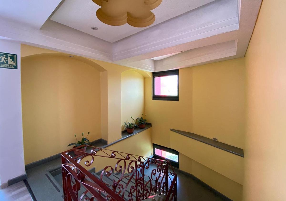 Hotel Estrella de Oriente - Housity