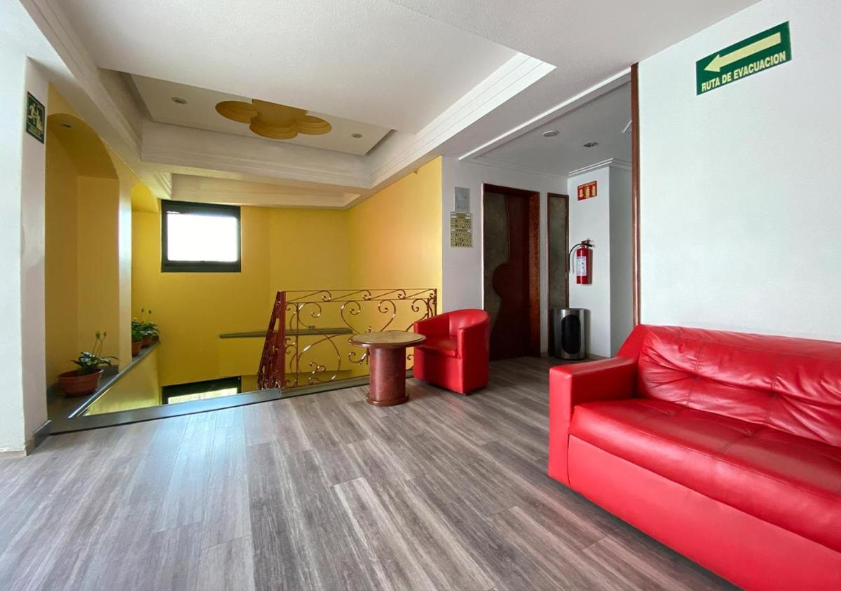 Hotel Estrella de Oriente - Housity