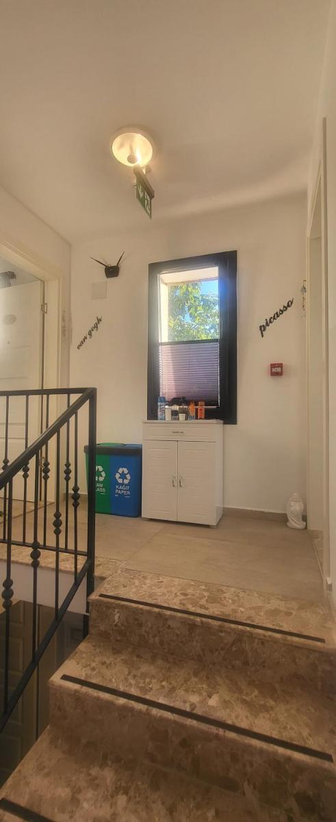 Picasso Suites Çeşme - Housity