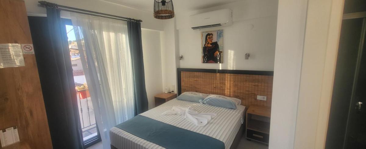 Picasso Suites Çeşme - Housity