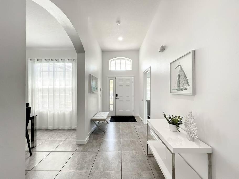 Family Vacation, 6 Bedroom House with Private Pool at Solterra Resort - Housity