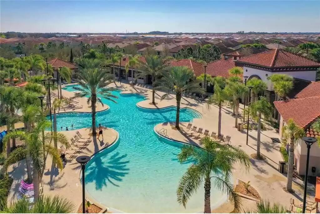 Family Vacation, 6 Bedroom House with Private Pool at Solterra Resort - Housity