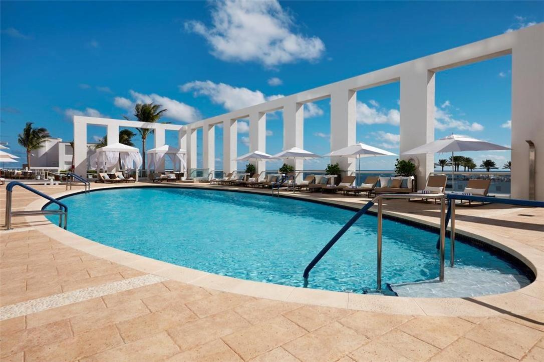 Suitetrails - High Floor Unit at Luxury Hotel/Ocean & City views