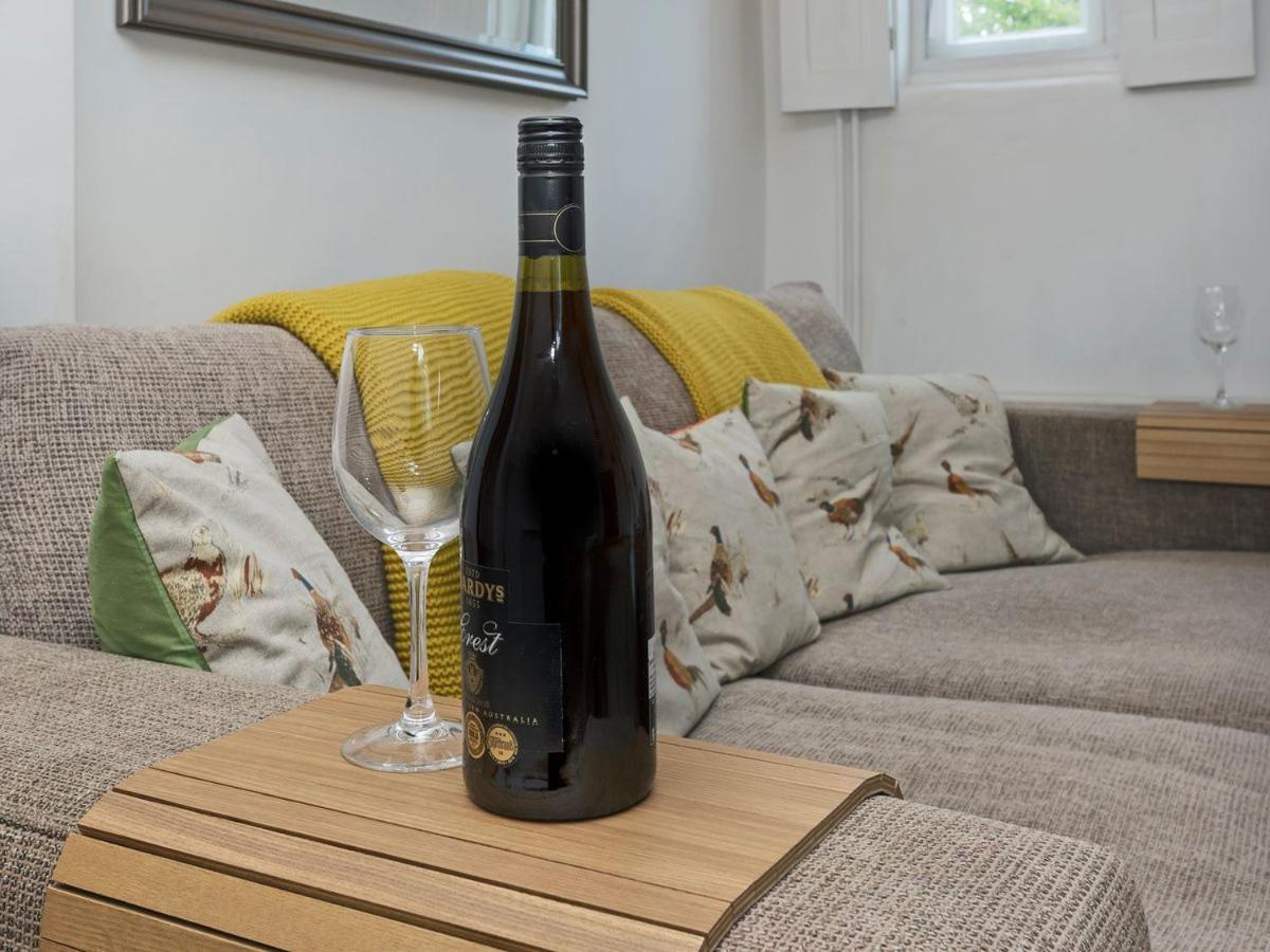 Jennis Cottage - Housity