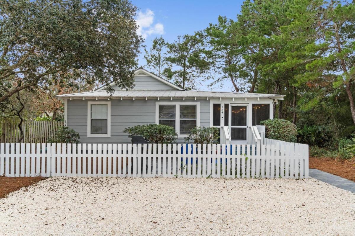 Reserve For Summer Now! Non Shedding Dog Friendly - Gulf Coast Fl Beach Bungalow - Housity
