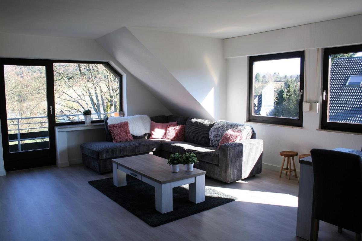 Auf der Platte 2 - Housity
