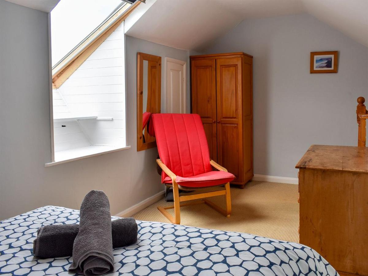 Driftwood - UK12557 - Housity