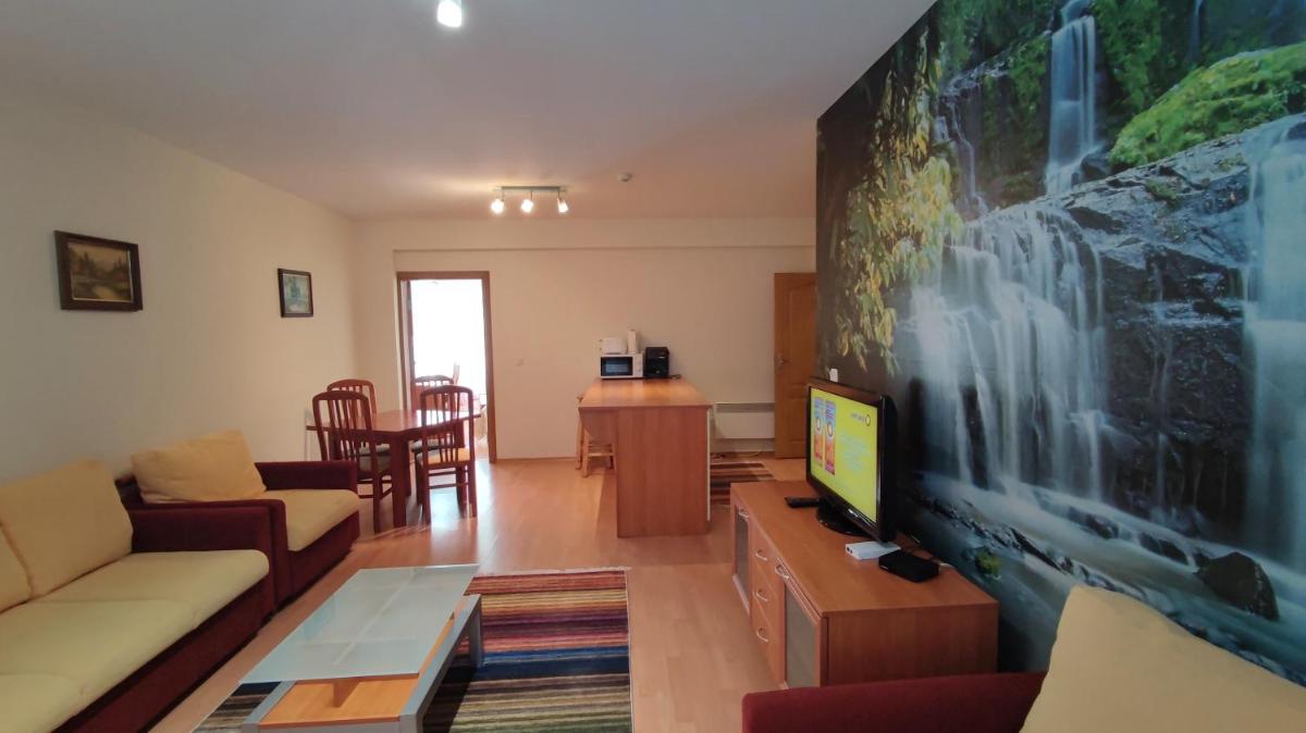 Two Bedroom Apartment in EAGLE ROCK Mountain Resort - Housity