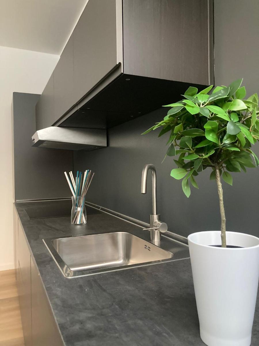 Suitetrails - Fiera City Life 1 Top Apartment