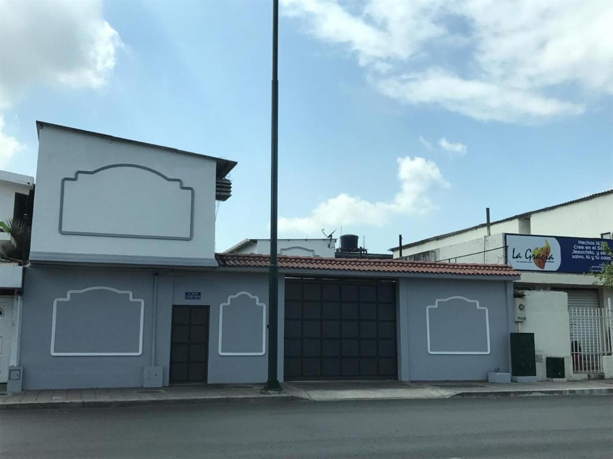 El Patio Suites - Housity