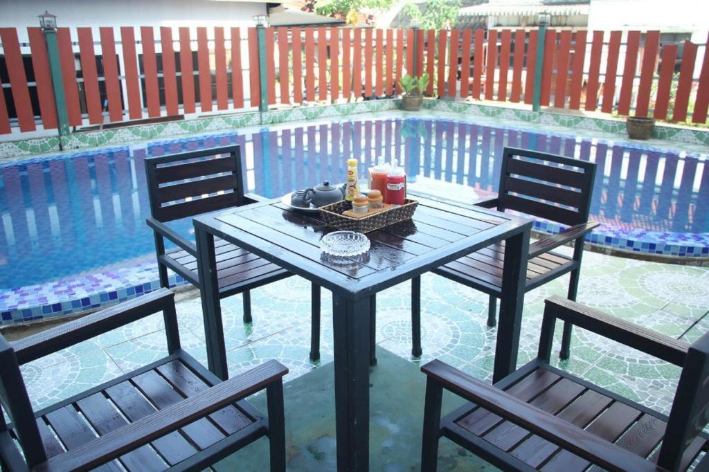 Suitetrails - Vang Vieng Freedom Star's Hotel