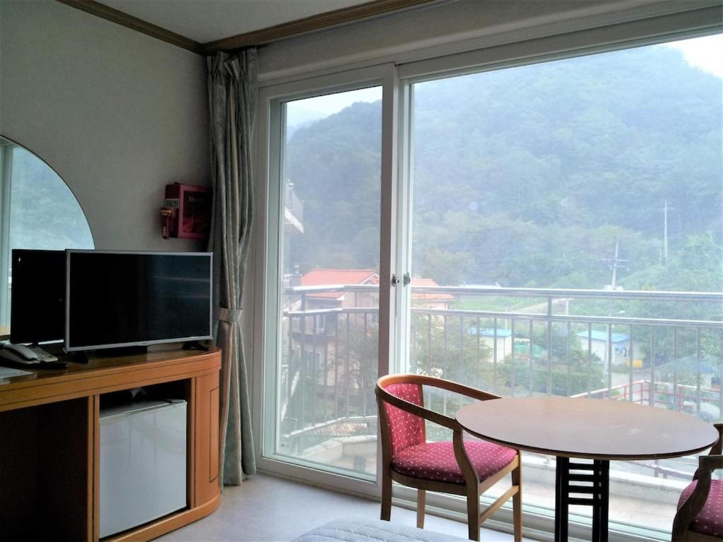 Galcheon Family Resort - Housity