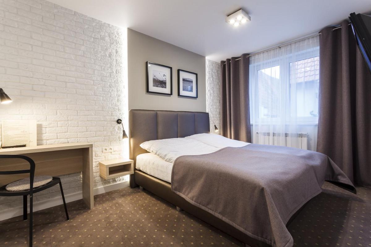 Hotel Czarna Róża - Housity